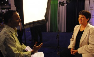 Shashi Bellamkonda Interviews Becky McCray at 2008 BlogWorldExpo